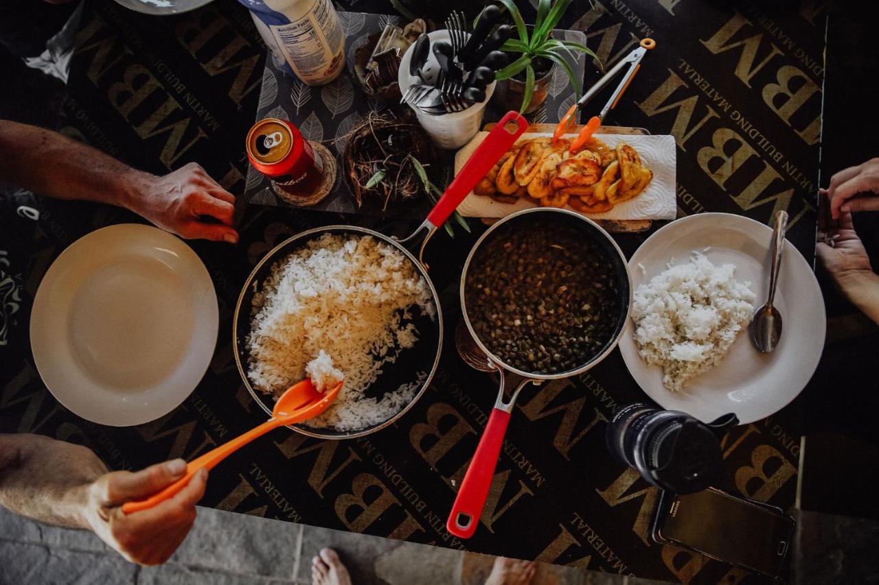 Bodhi Santa Catalina Hostel Ngoại thất bức ảnh