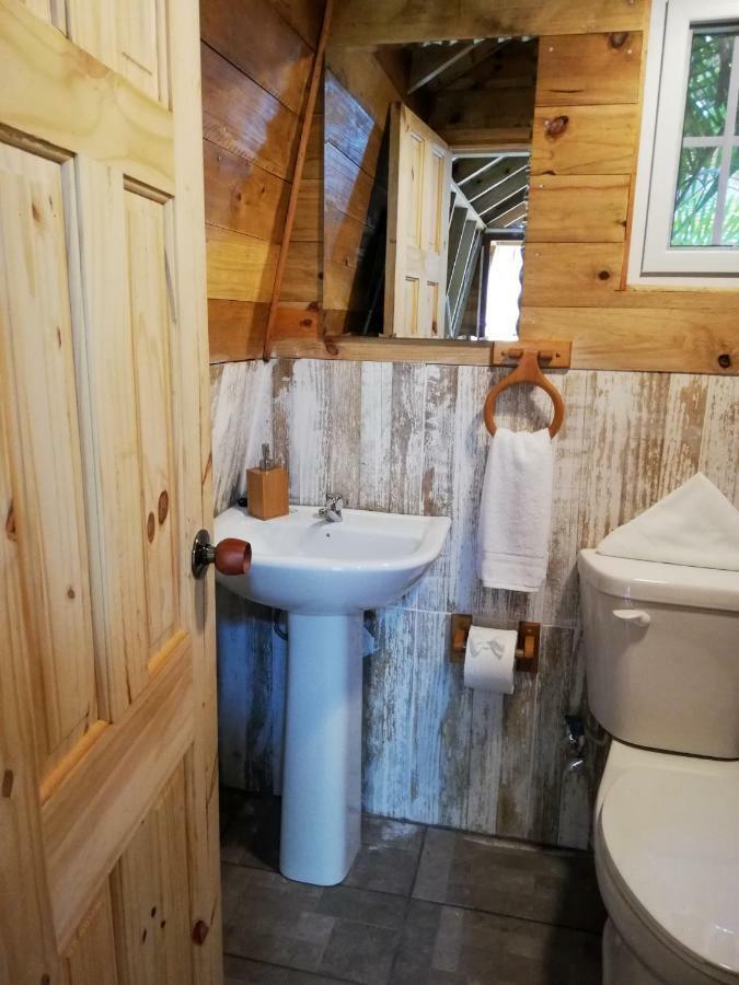 Bodhi Santa Catalina Hostel Ngoại thất bức ảnh