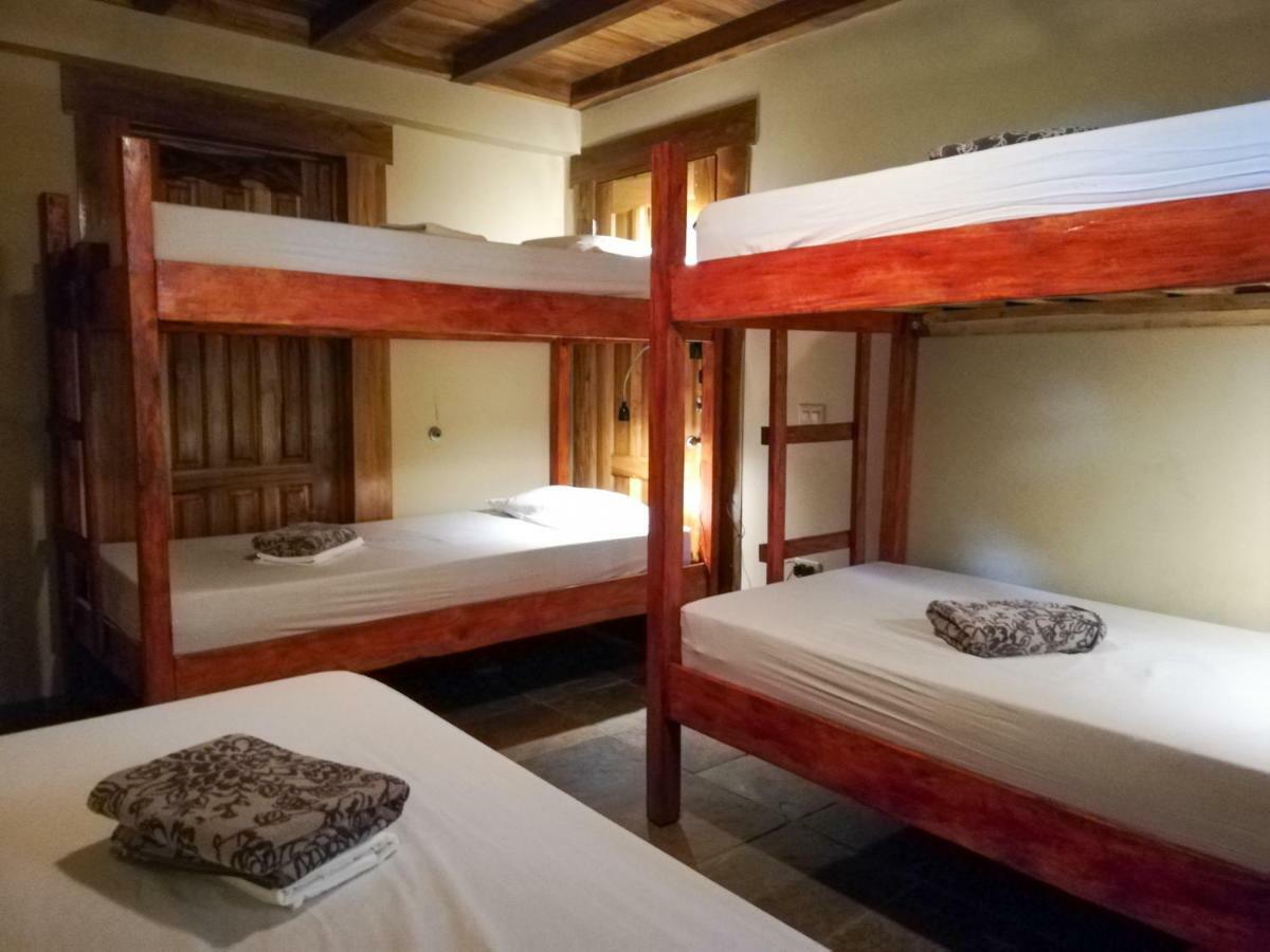 Bodhi Santa Catalina Hostel Ngoại thất bức ảnh